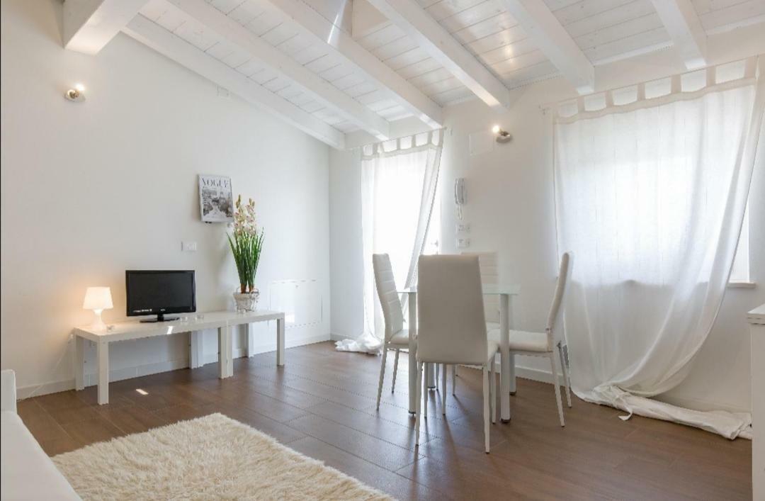 Sweet Corner Ξενοδοχείο Castelnuovo del Garda Εξωτερικό φωτογραφία